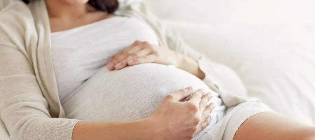 embarazo con implantes mamarios